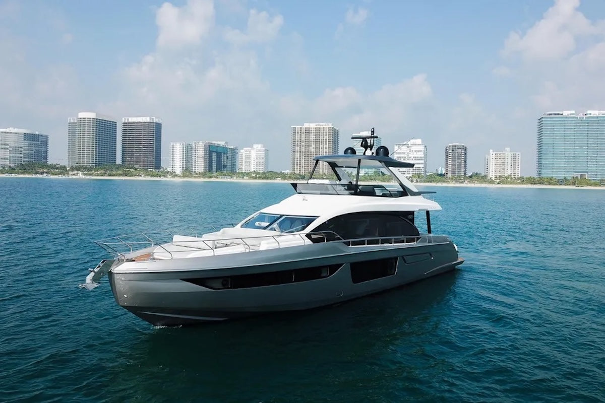 Azimut 70 pieds | Spysea
