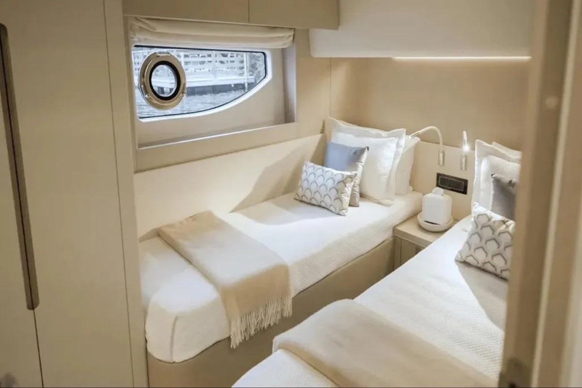 Azimut 70 pieds | Spysea