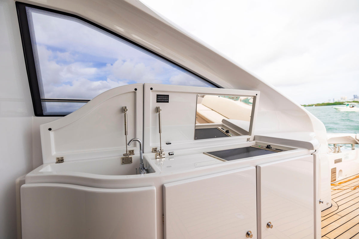 62ft Pershing | Sea Suite