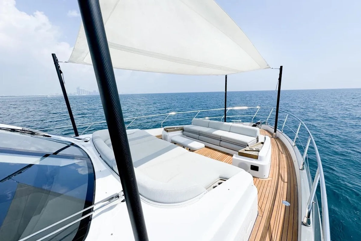 Azimut 70 pieds | Spysea