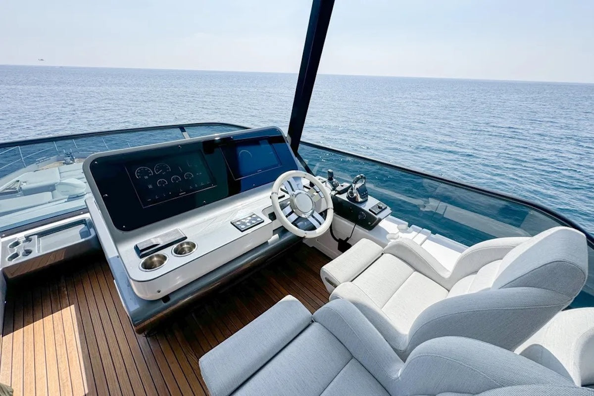 Azimut 70 pieds | Spysea