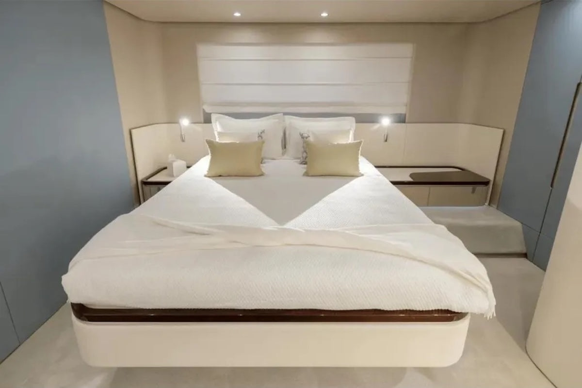Azimut 70 pieds | Spysea