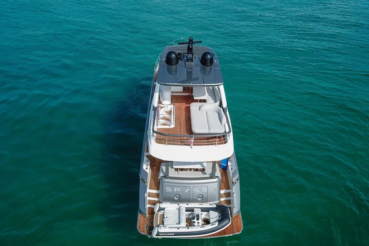 Azimut 70 pieds | Spysea