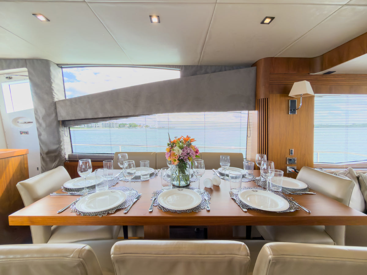 Dining table set for eight in the saloon of START ME UP