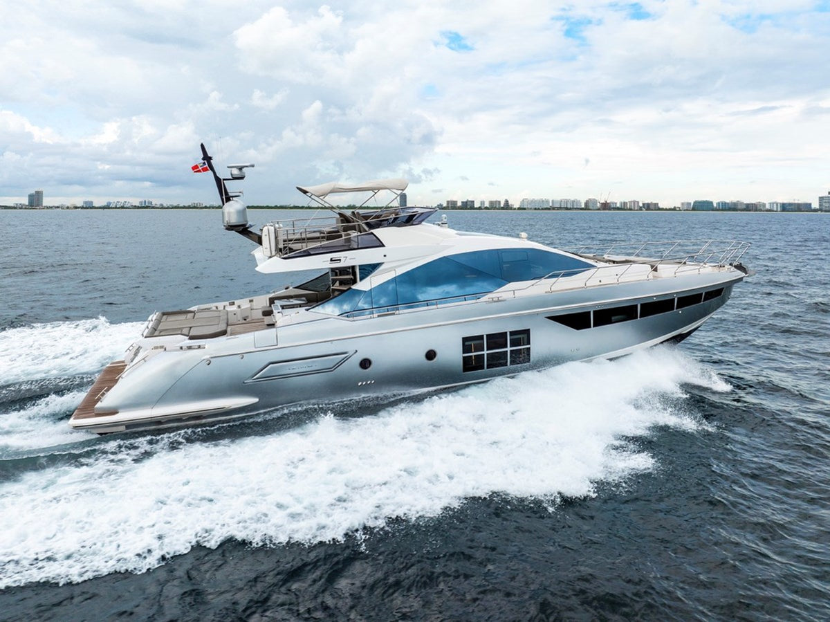 Water You Doing, a 72ft Azimut S7, running at speed off the Miami coastline